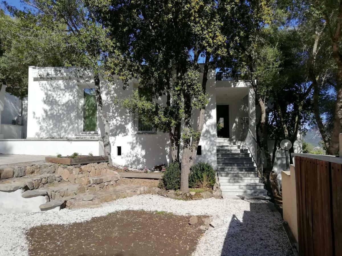 Hotel in campagna da Nino Olbia Esterno foto
