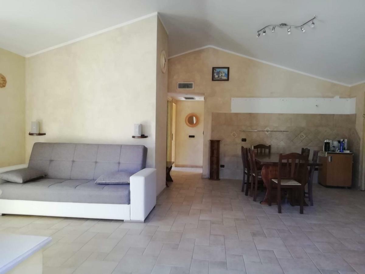 Hotel in campagna da Nino Olbia Esterno foto